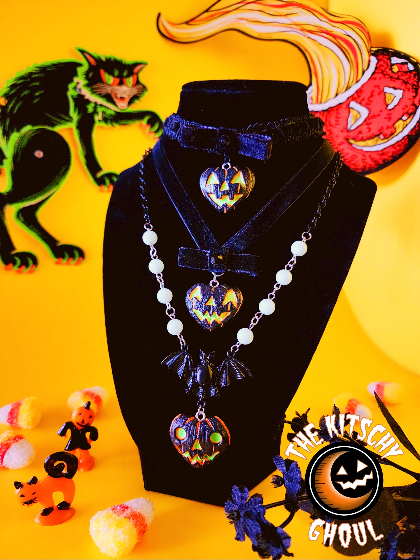 Pumpkin Heart Necklace (Black+Glow)-- Different Wear Styles.