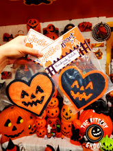 Load image into Gallery viewer, Handmade Pumpkin Heart Patch (Sew On)
