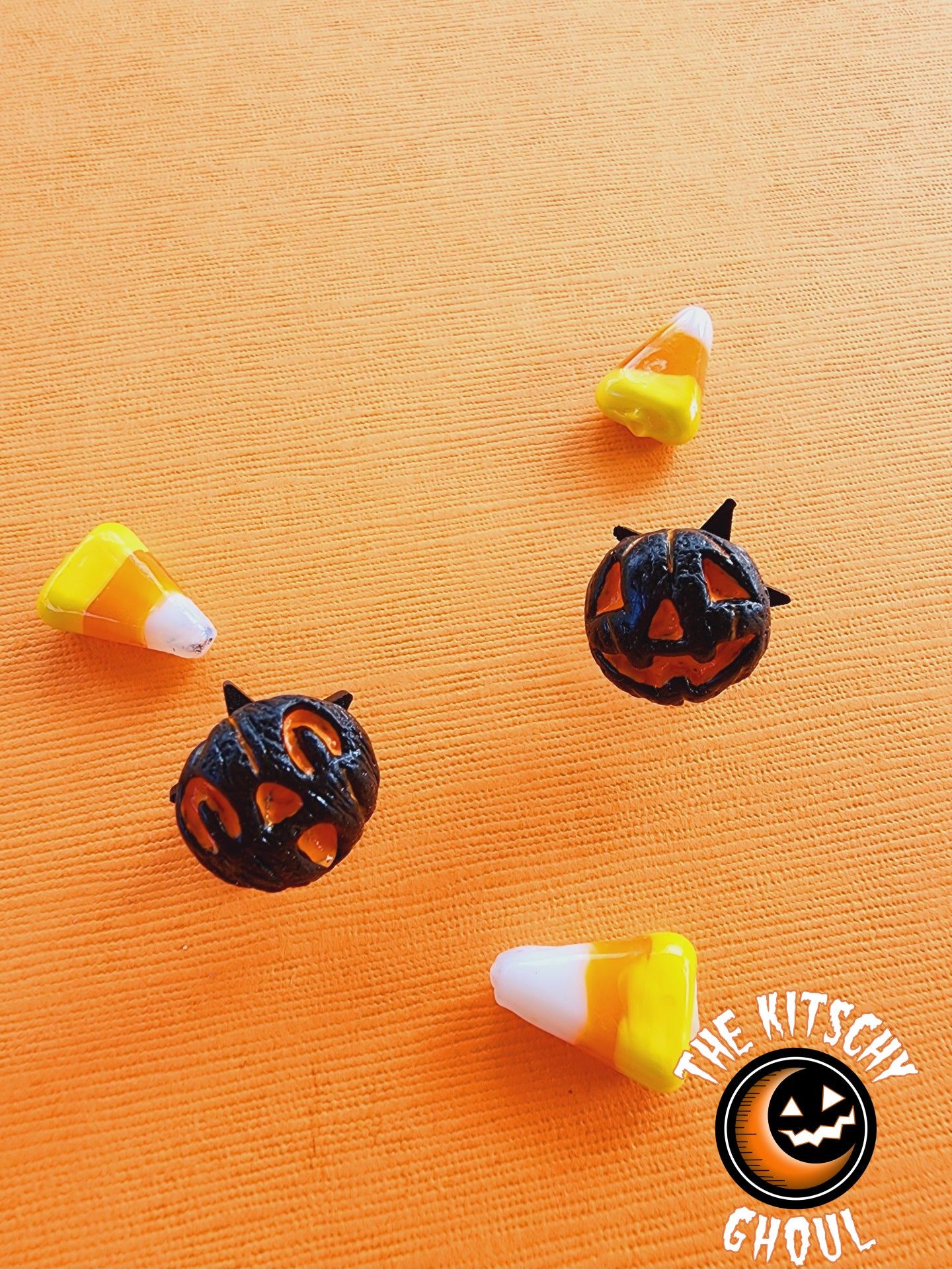 Spooky Pumpkins Mini Pins: Reverse color
